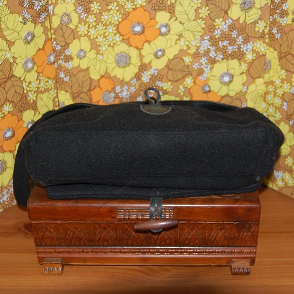 LAUREN by RALPH LAUREN Black Wool Felt medium SHOULDER BAG - Picture 3 of 5